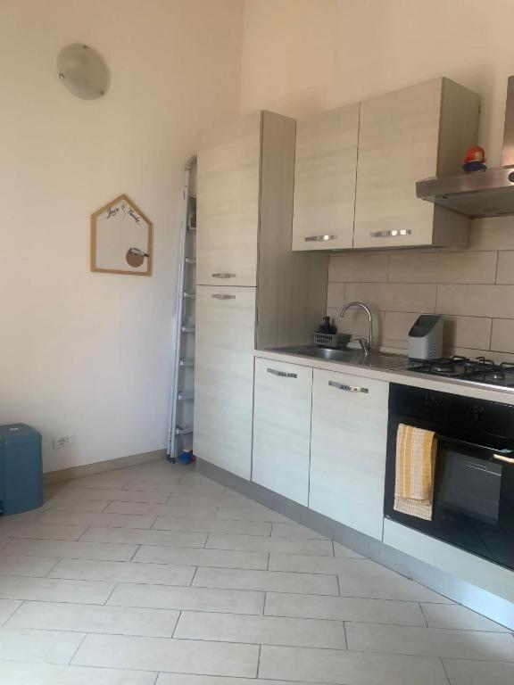 Odeon Apartment In Centro A Livorno Eksteriør billede
